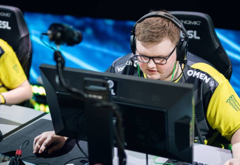 На некоторых картах у NaVi вместо Boombl4 капитаном становится другой игрок