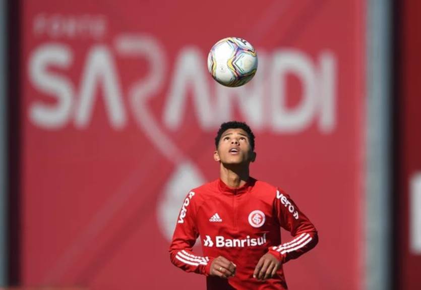 Интернасьонал планирует выручить за Аугусто не менее 10 млн евро, но у Шахтера другие планы