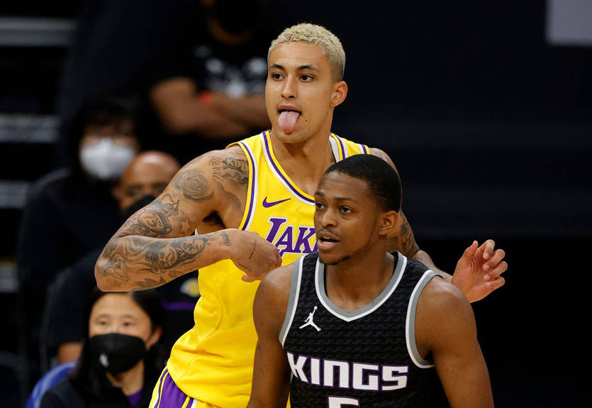 НБА: Лейкерс обыграли Сакраменто, Портленд уступил Милуоки НБА: Лейкерс обыграли Сакраменто, Портленд уступил Милуоки