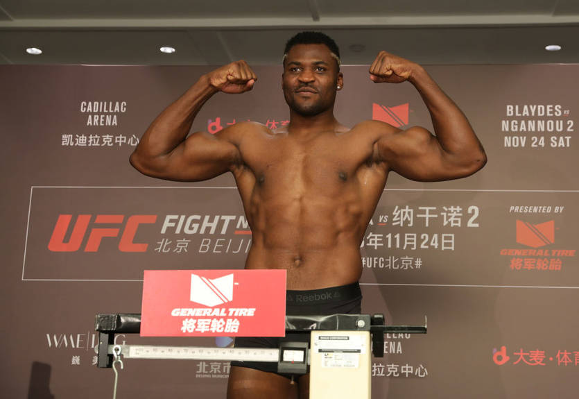 Чемпион UFC Нганну хочет подраться с Фьюри Чемпион UFC Нганну хочет подраться с Фьюри