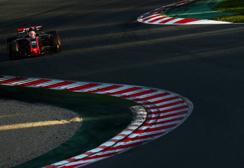 Формула-1: Райкконен показал лучшее время во второй день тестов