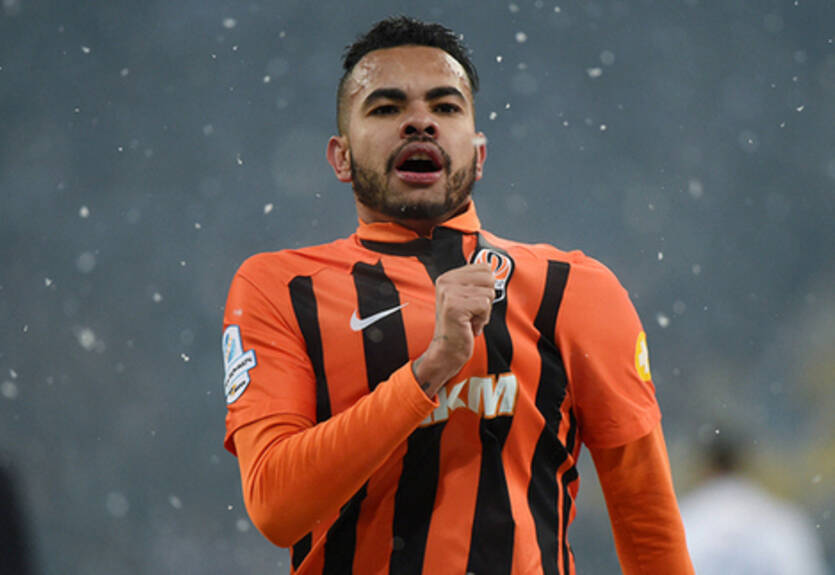 Дентиньо выбыл на два месяца