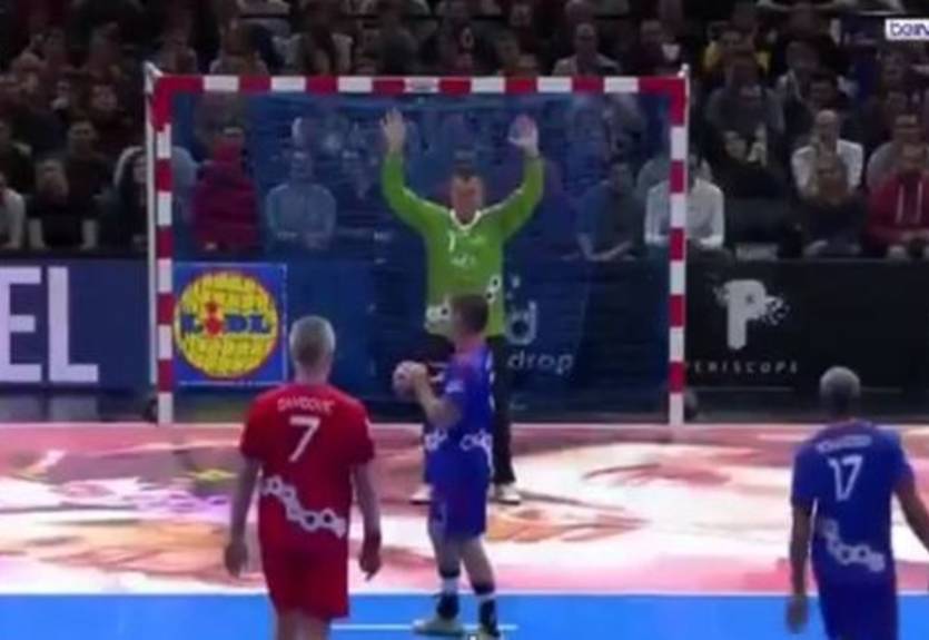 Видео ювелирного исполнения семиметрового в гандболе