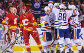 НХЛ. Эдмонтон громит Калгари, Оттава по булитам одолела Торонто