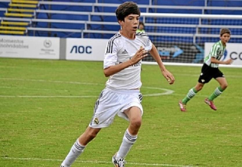 14-летний Зидан поразил своим финтом