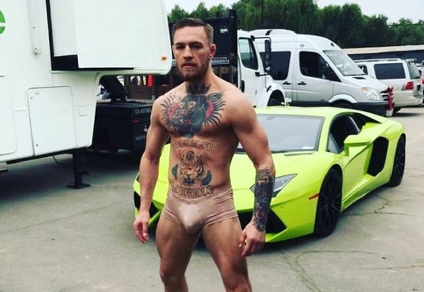 Макгрегор: "Я cобираюсь разбить Мейвезеру лицо"