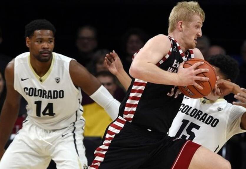 NCAA. Близнюк лучший в составе Вашингтона