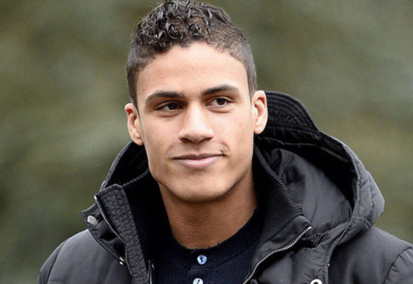 Варана обворовали, пока он сражался против Боруссии