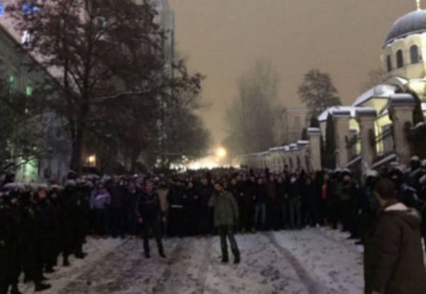 Вследствие конфликтов между футбольными фанатами пострадали 10 иностранцев