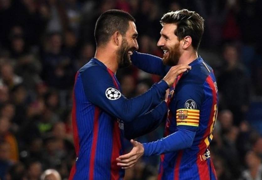 Разгромы от Барселоны и Арсенала, скромная победа Баварии