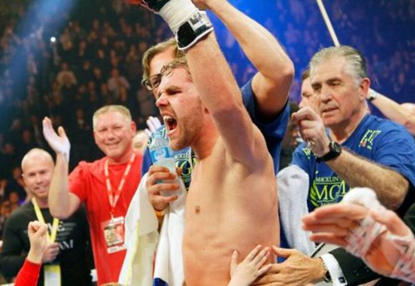 Сондерс одолел Акавова