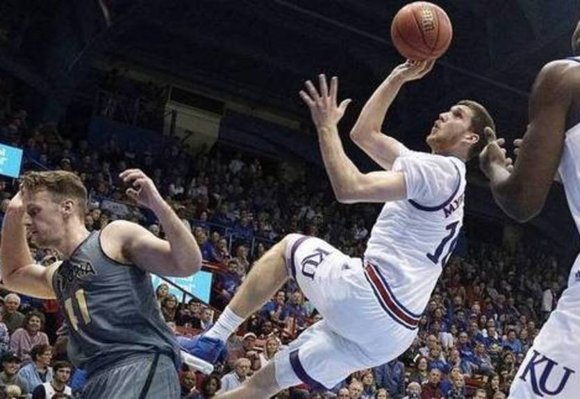 NCAA. 15 очков Михайлюка помогли Канзасу победить