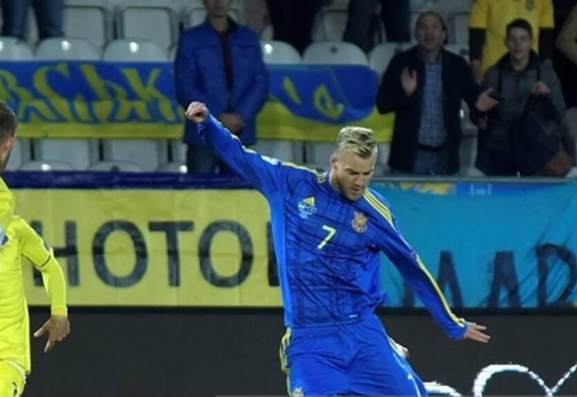 Ярмоленко: подходим к матчу с Сербией с полной серьезностью