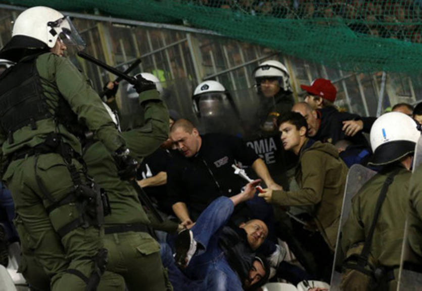 Бельгийские болельщики устроили побоище в Греции