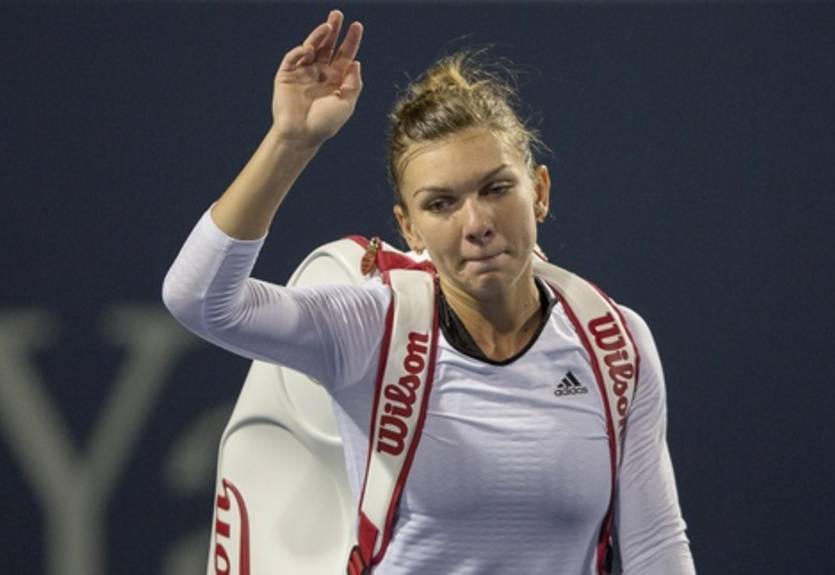 Халеп снялась с турнира в Токио