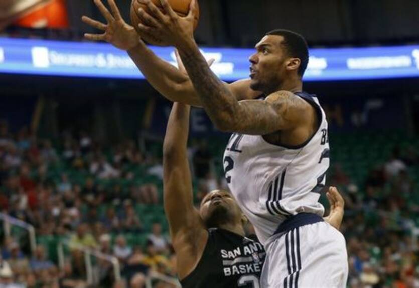 НБА. Официально: Юта подписала Боломбоя