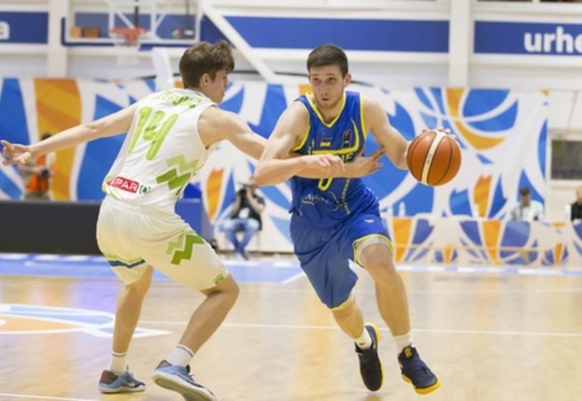 Украина упускает победу над Словенией