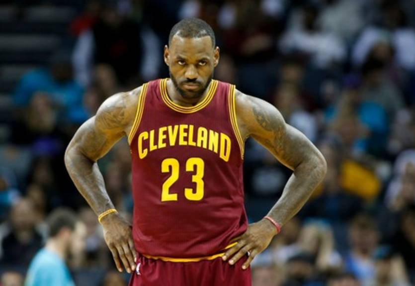 НБА. ЛеБрон отказался от последнего года в контракте