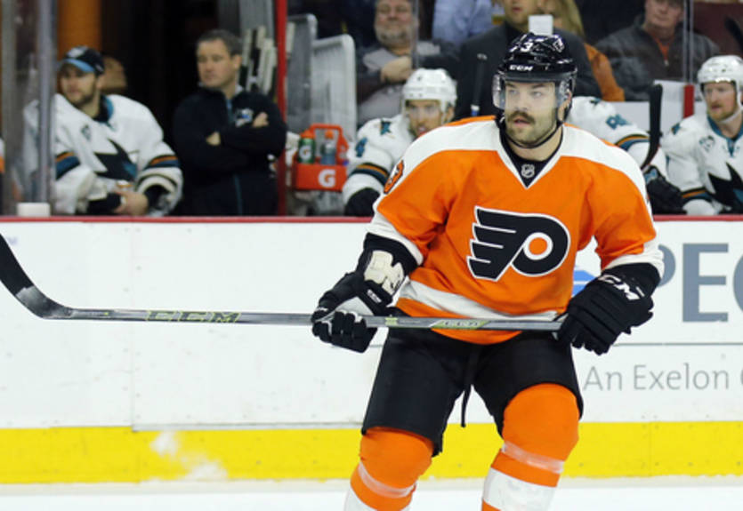 НХЛ. Филадельфия продлила контракт с Гудасом