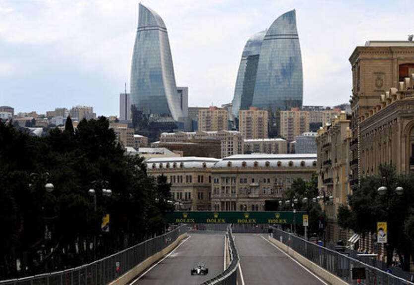 Формула-1. Гран-при Европы. Хэмилтон — быстрейший в первой тренировке