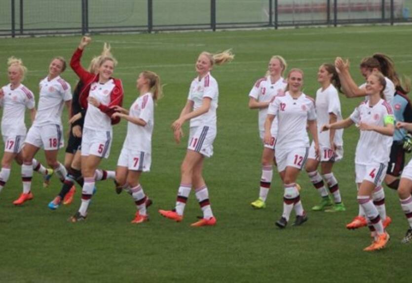 Женский футбол. Сборная Украины U-17 разгромно проиграла датчанкам