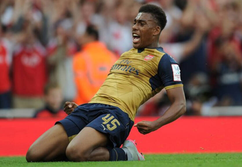 Стали известны стартовые составы сегодняшних матчей 1/8 финала Лиги чемпионов