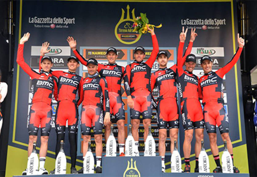 Тиррено-Адриатико-2016. Команда BMC Racing Team празднует победу на первом этапе