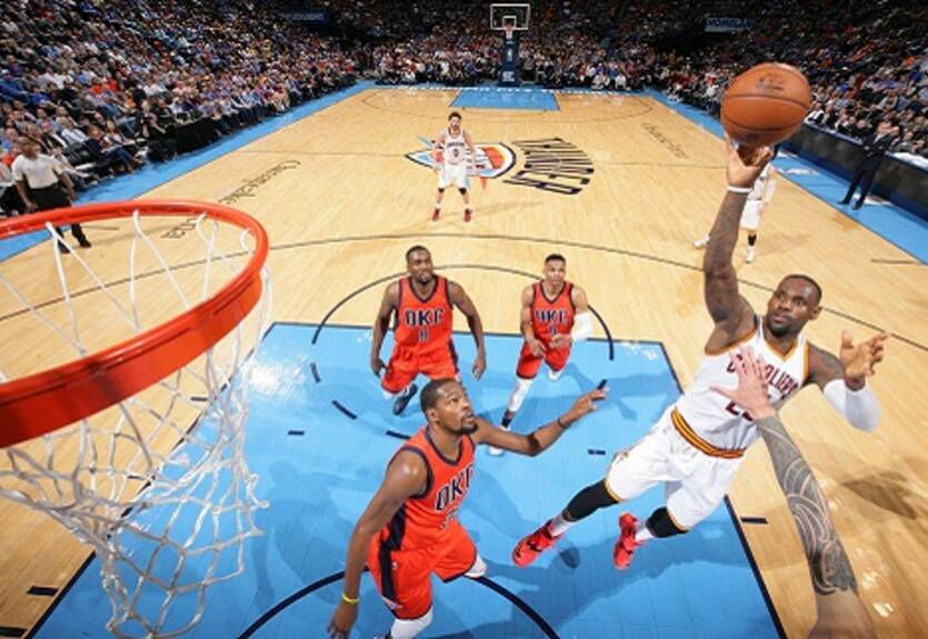 НБА. Кливленд громит Оклахому, Дэвис приносит победу Пеликанс над Детройтом