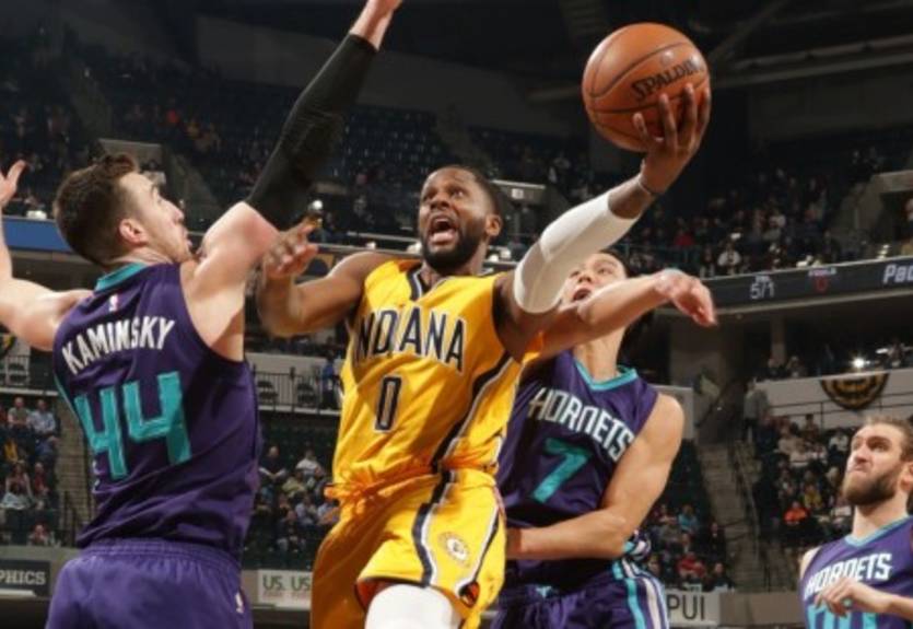 НБА. Сан-Антонио дожал Орландо, Бостон в овертайме обыграл Клипперс, очередное поражение Финикса