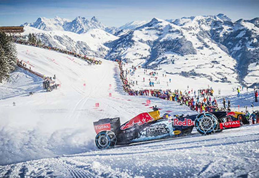 Формула-1. Ферстаппен прокатился по снегу. ВИДЕО