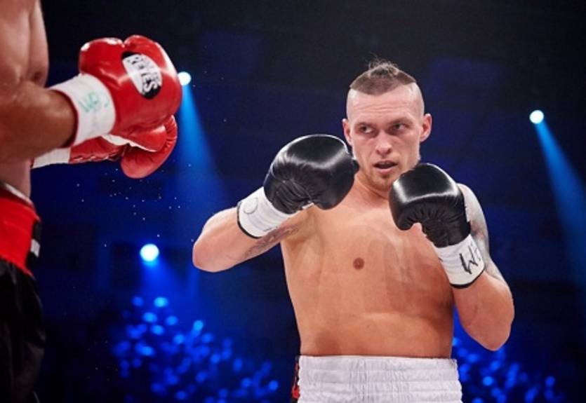 Гловацки отказал Усику в титульном бое