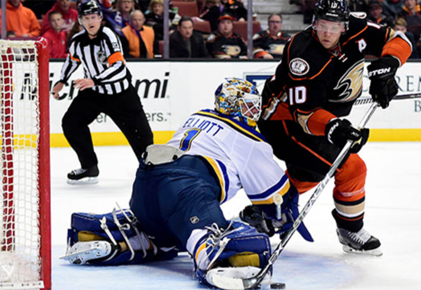 НХЛ. Шикарный камбэк Тампы, шестая кряду победа Чикаго, поражение Сент-Луиса по буллитам