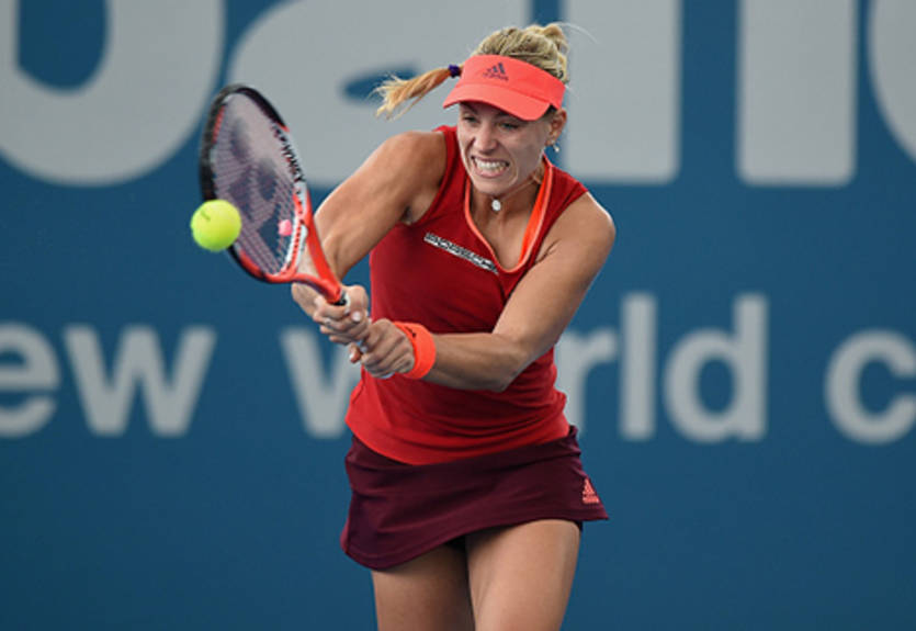 Брисбен (WTA). Удачный старт Винчи, Кербер и Стосур, вылет Весниной