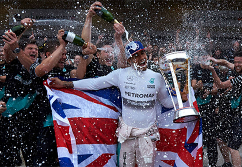 Формула-1. Хэмилтон: "Потрясающая гонка в США – произошло все, что могло произойти"