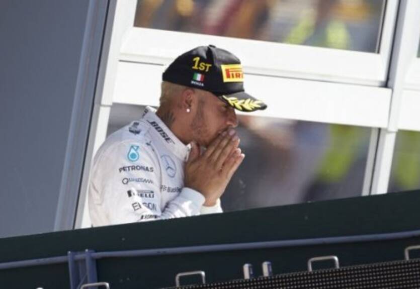 Формула-1. Хэмилтон проигнорировал минуту молчания случайно
