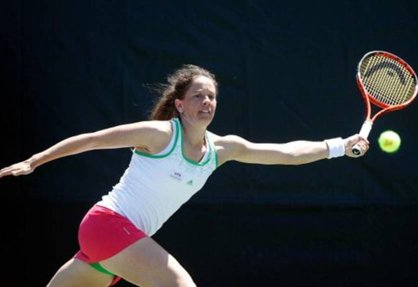 Шнидер выиграла первый турнир после возвращения