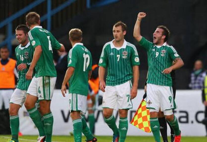 Северная Ирландия возглавила группу F