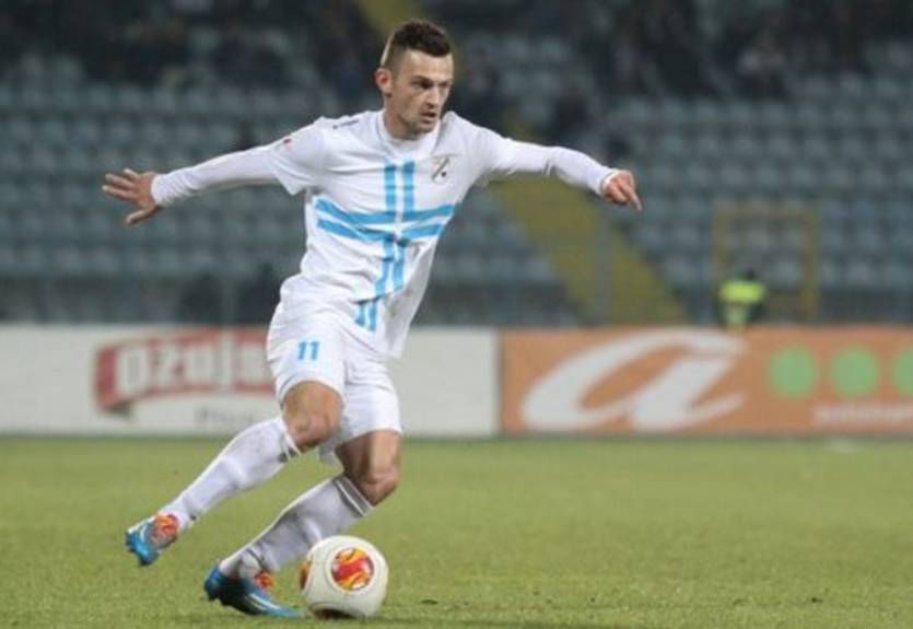 Томечак подписал контракт с Днепром