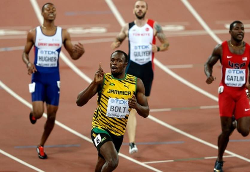 Легкая атлетика. ЧМ. Болт на 200-метровке легко опережает Гэтлина