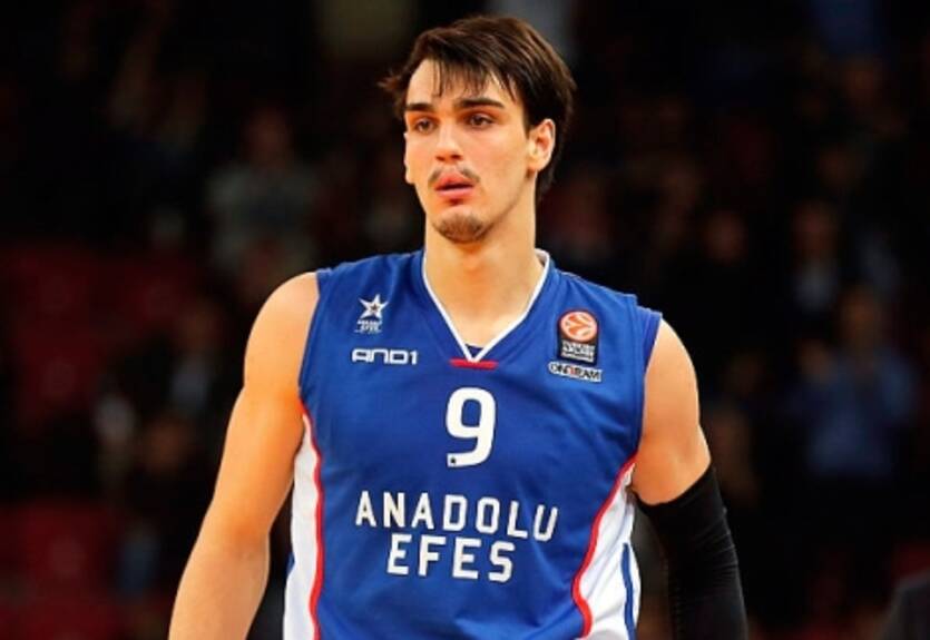 Шарич отправится в НБА через год