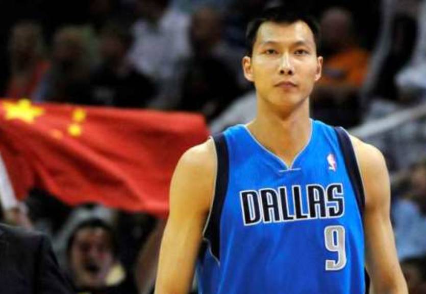 НБА. Лейкерс интересовались Йи Цзяньлянем