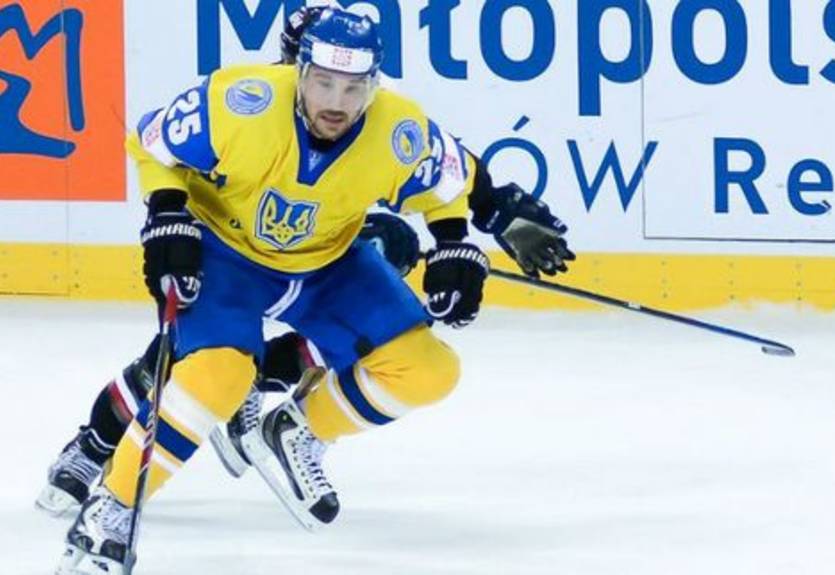 Хоккей. Украинский форвард перешел в Стяуа