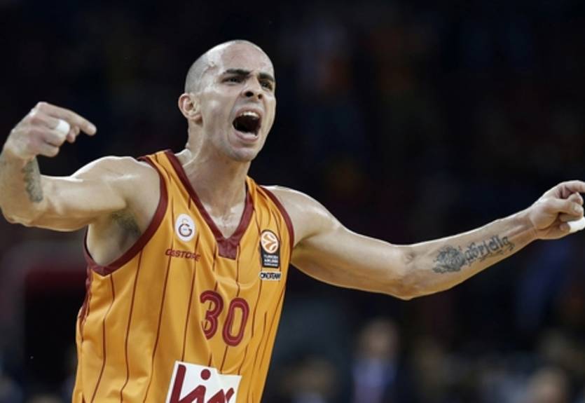 Барселона нацелилась на Карлоса Арройо