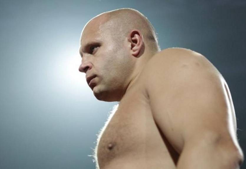 Фёдор Емельяненко возобновляет карьеру бойца