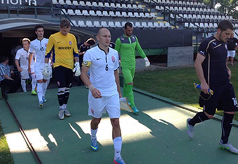 Заря проиграла Амкару