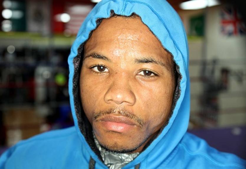 MixNews. Майфилд обещает побить Мейвезера, Рейес — нокаутировать Чавеса-младшего