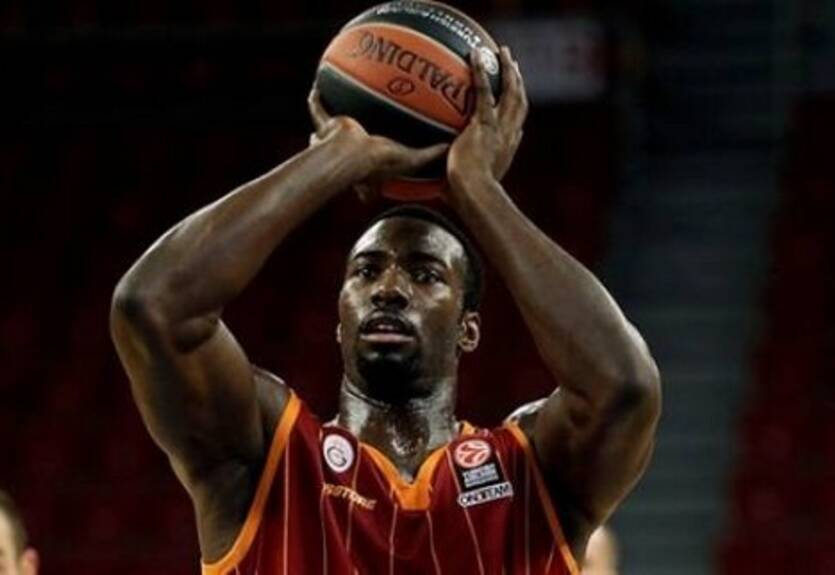 Олимпиакос приобрел Патрика Янга