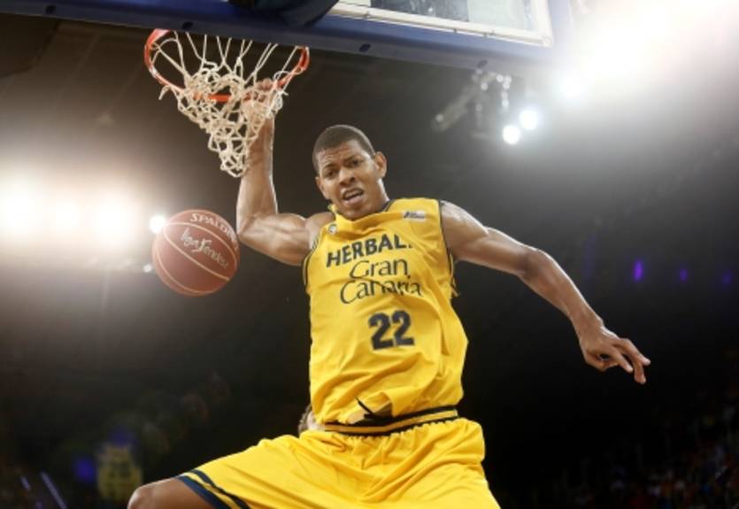 НБА. Вальтер Таварес переезжает в Атланту