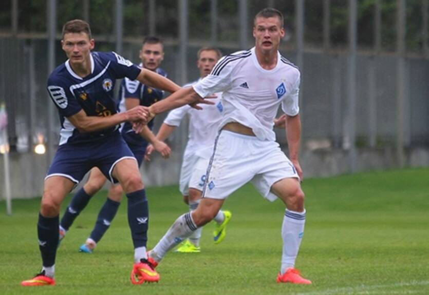 Металлург Д минимально обыграл Динамо-2