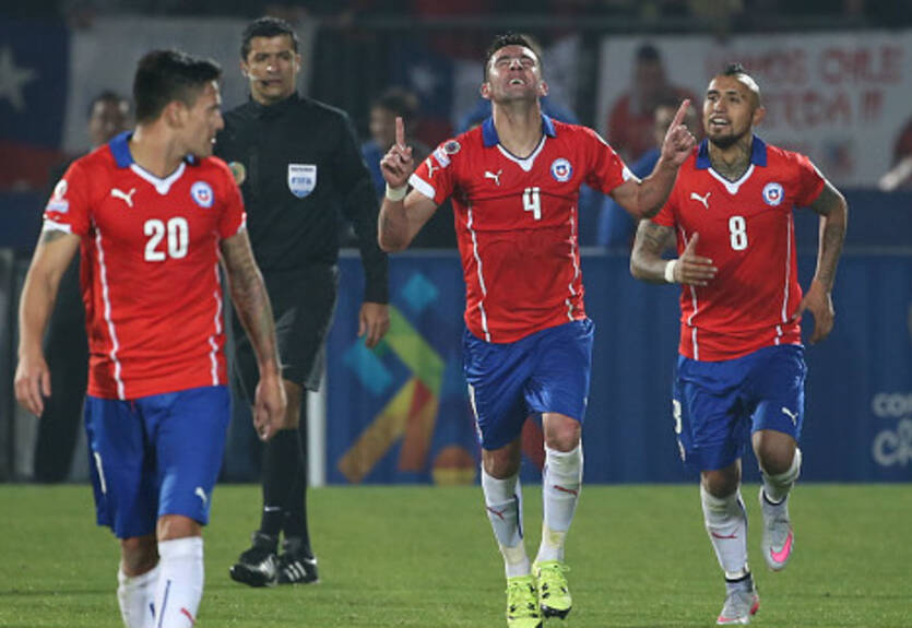 Чили дожимает обескровленный Уругвай